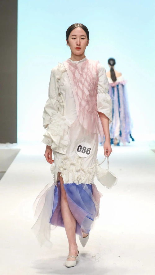 畢業(yè)秀場(chǎng)上的點(diǎn)睛之筆 東華大學(xué)17級(jí)服裝設(shè)計(jì)專業(yè)畢業(yè)設(shè)計(jì)秀鞋帽篇